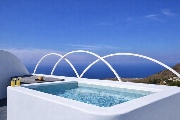 hotiday santorini oia