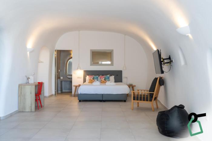 hotiday santorini oia