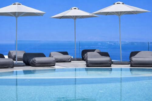 hotiday santorini oia