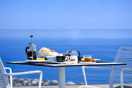 hotiday santorini oia