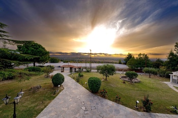 archontiko alexandros boutique hotel