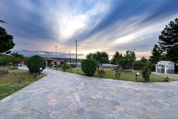 archontiko alexandros boutique hotel