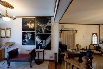archontiko alexandros boutique hotel
