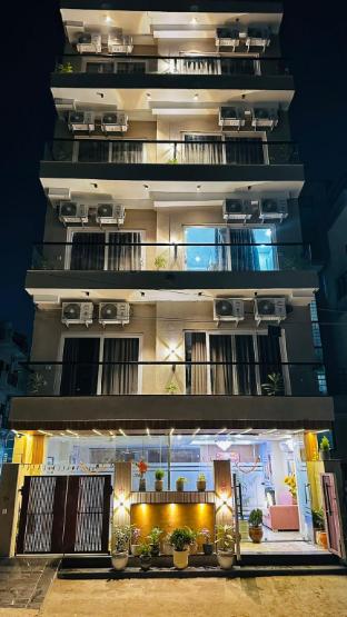 dreamwood hotel near sec 29 gurgaon
