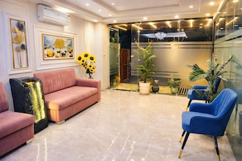 dreamwood hotel near sec 29 gurgaon