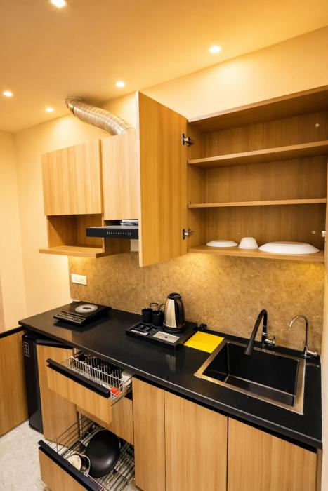 dreamwood hotel near sec 29 gurgaon