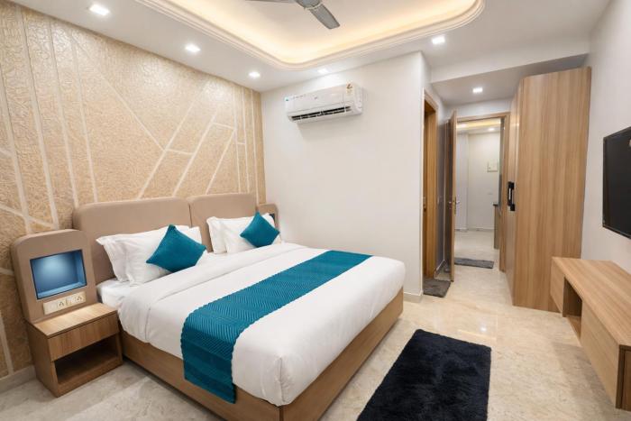 dreamwood hotel near sec 29 gurgaon