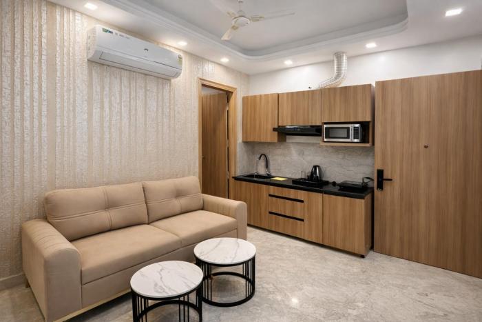 dreamwood hotel near sec 29 gurgaon