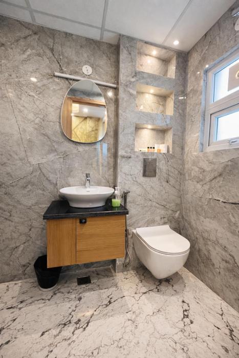 dreamwood hotel near sec 29 gurgaon