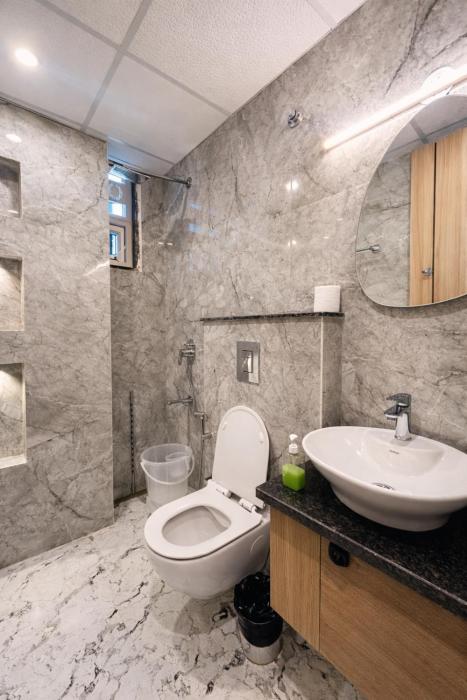 dreamwood hotel near sec 29 gurgaon