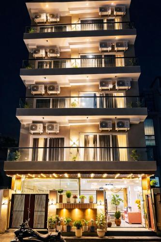 dreamwood hotel near sec 29 gurgaon
