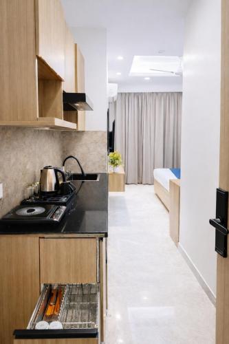 dreamwood hotel near sec 29 gurgaon