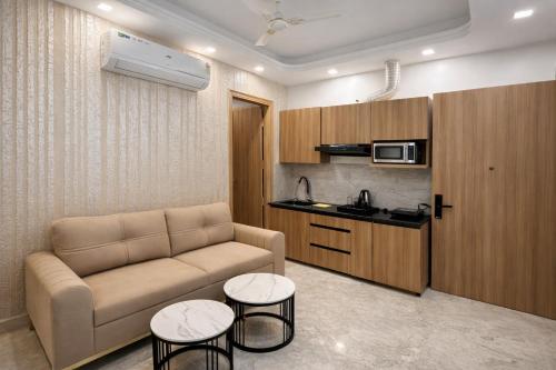 dreamwood hotel near sec 29 gurgaon