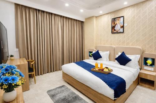dreamwood hotel near sec 29 gurgaon