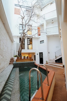 Bernardino Hotel Boutique,,3 star