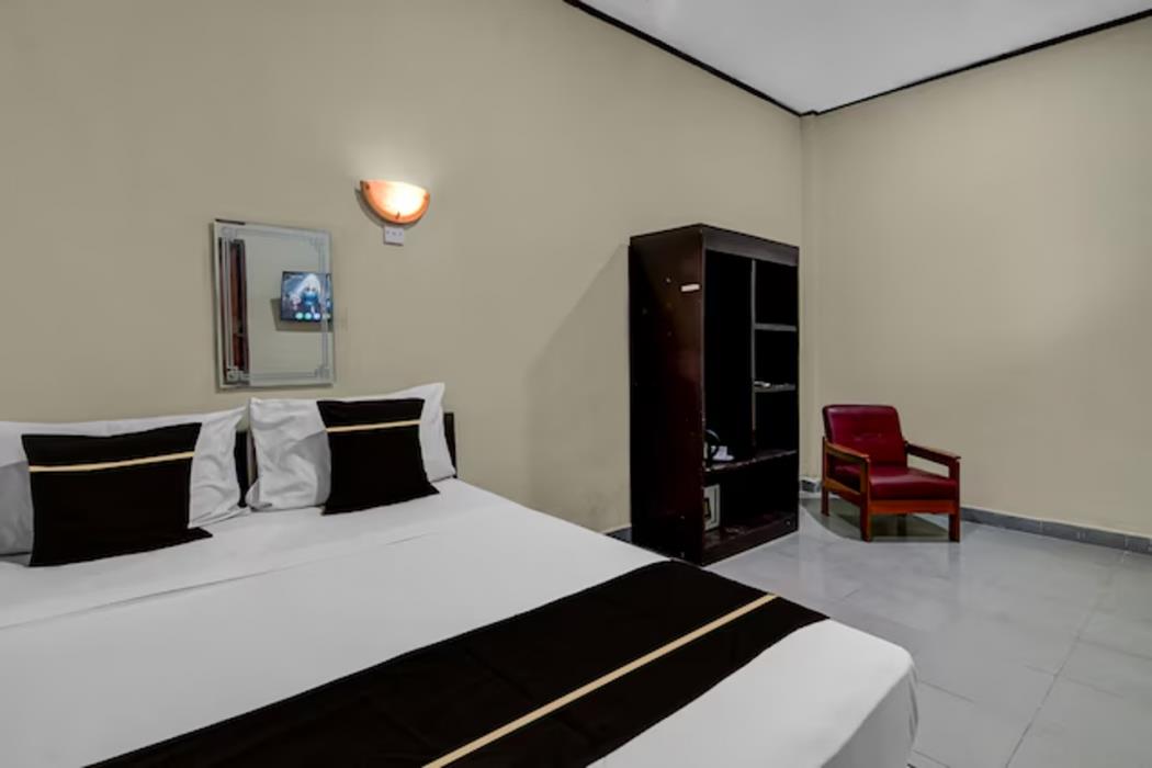 hotel o near mall ciputra formerly aloha inn