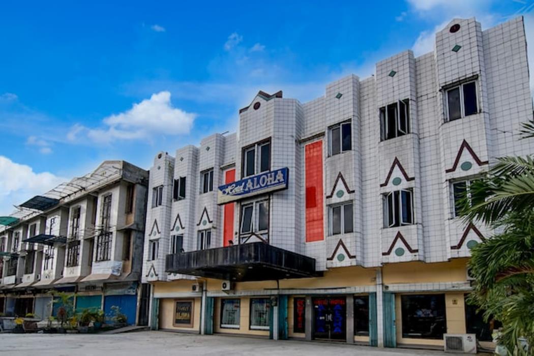 hotel o near mall ciputra formerly aloha inn