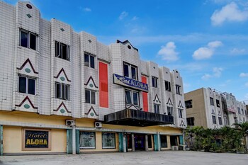 hotel o near mall ciputra formerly aloha inn