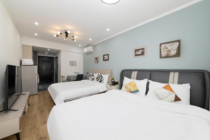 shanghai tongrenge guesthouse