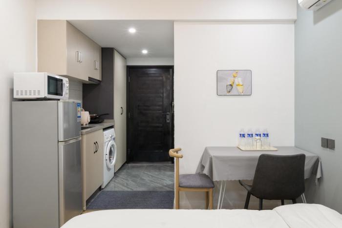 shanghai tongrenge guesthouse