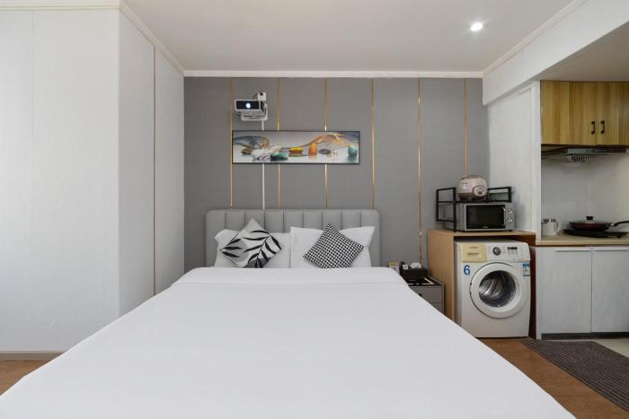 shanghai tongrenge guesthouse