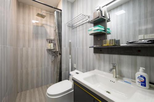 shanghai tongrenge guesthouse