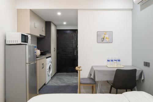 shanghai tongrenge guesthouse