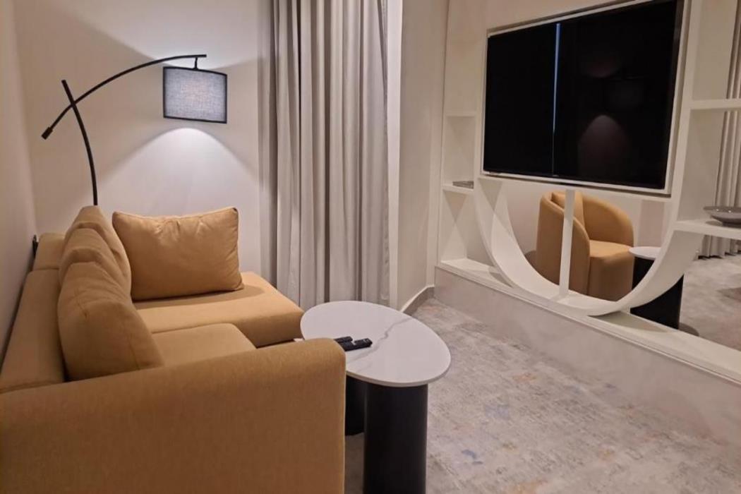 triple a hotel