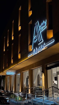 triple a hotel