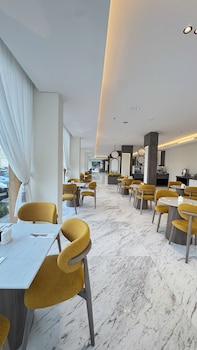 triple a hotel