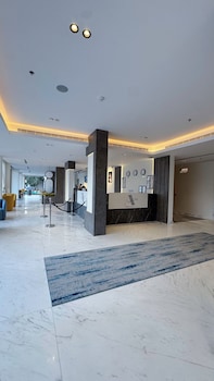 triple a hotel