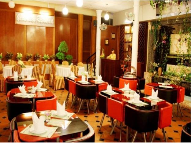 royal hotel