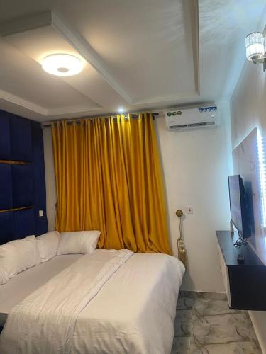 palms regalia luxury apartment