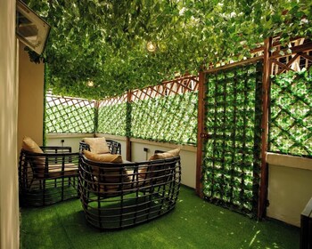Akira's  Homes,,5 star