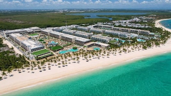 serenade caribe club family beach resort