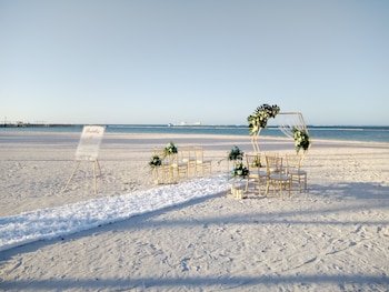 serenade caribe club family beach resort