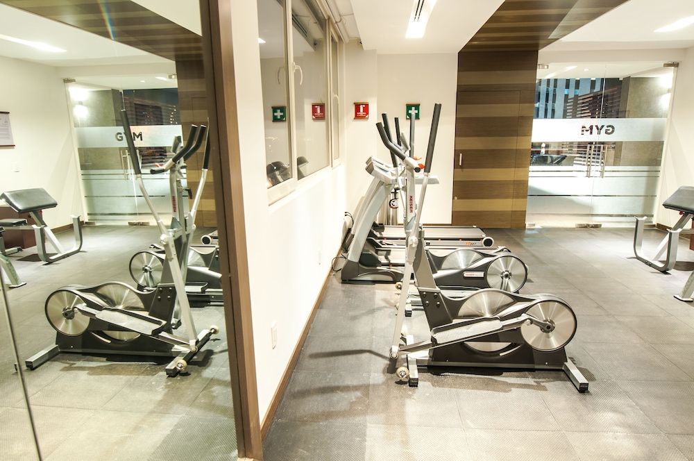 square small luxury hotel providencia