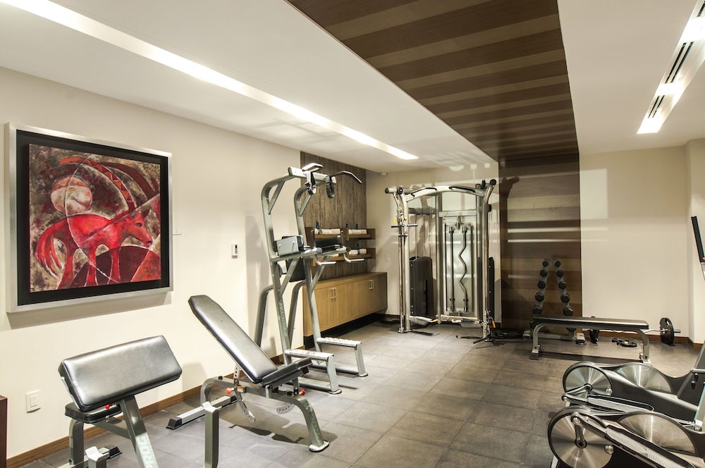 square small luxury hotel providencia