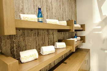 square small luxury hotel providencia