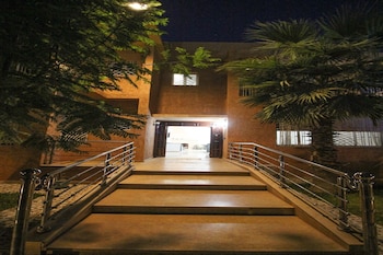 redmoon villa and riad