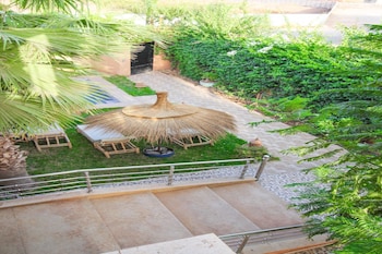 redmoon villa and riad