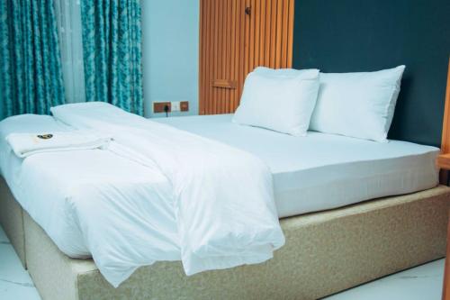 mbre hotel and resorts