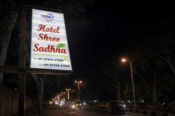 hotel shree sadhna