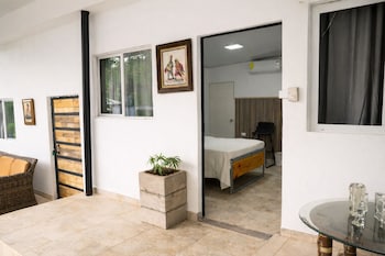 amalfi surf lodge
