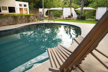 Amalfi Surf Lodge,,3 star