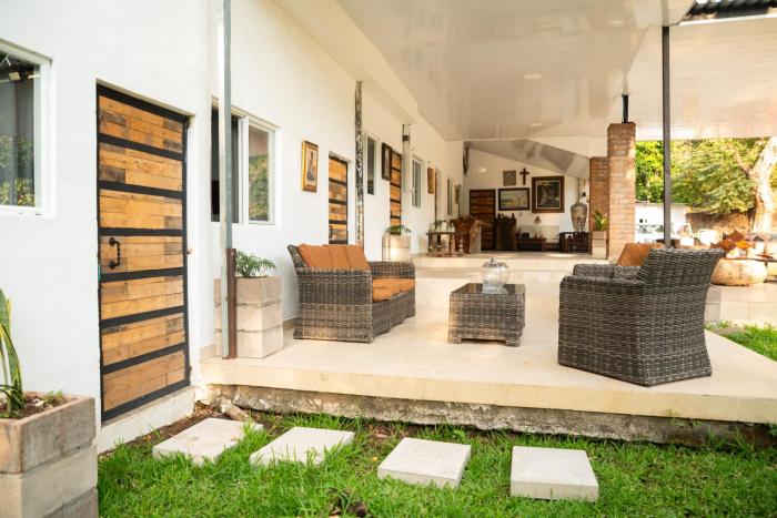 amalfi surf lodge