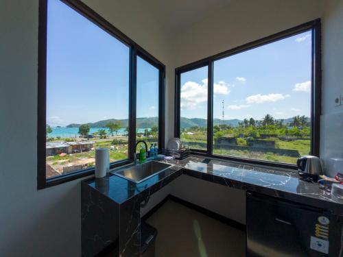 mar bella beachfront hotel