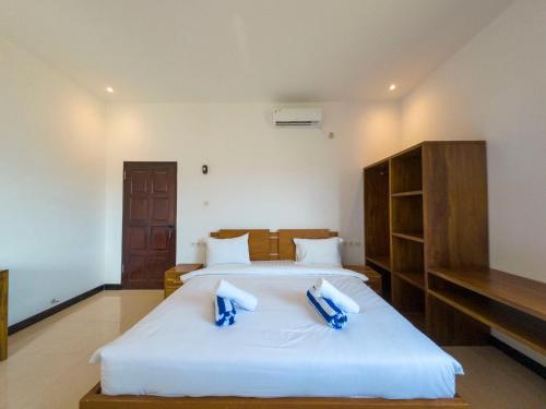 mar bella beachfront hotel