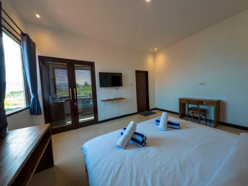 mar bella beachfront hotel