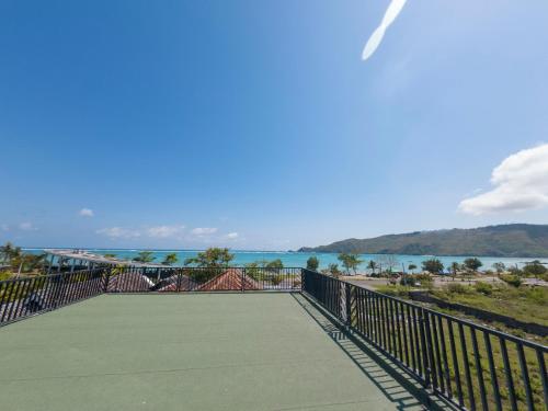 mar bella beachfront hotel